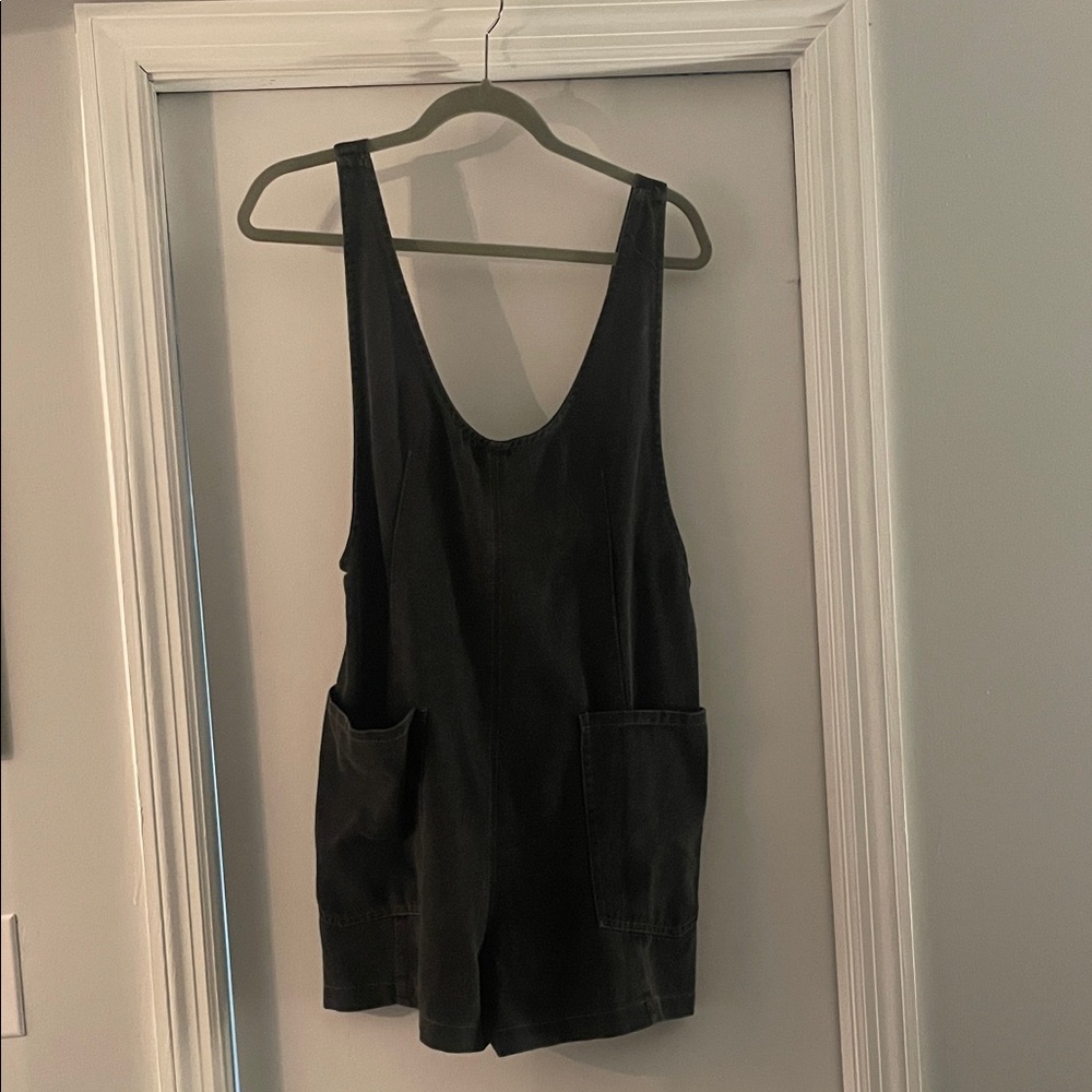 Mustard Seed Charcoal Knit Garment